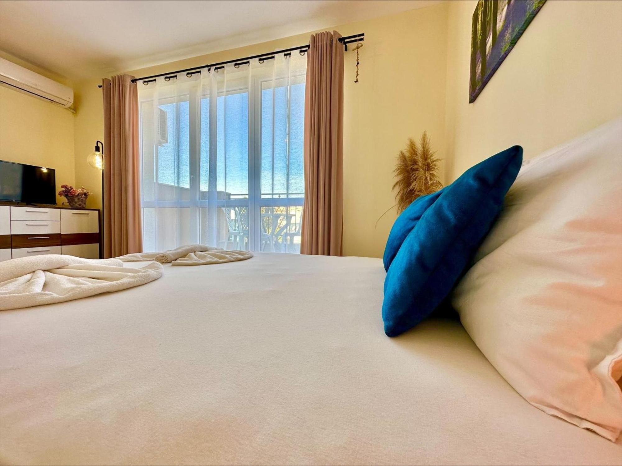 Ipanema Beach - Menada Apartments Sveti Vlas Quarto foto